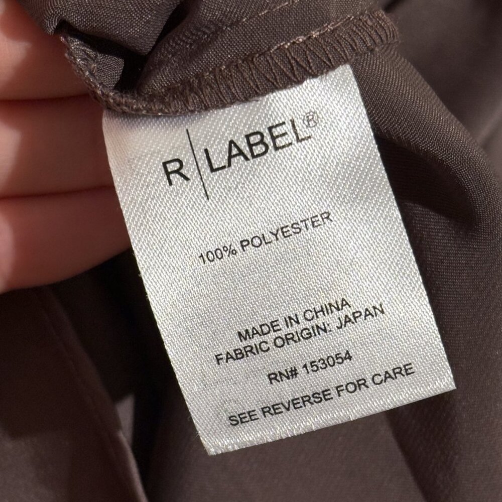 NWT R Label The Reset Satin Long Sleeve Gray Mink Blouse Top - Picture 4 of 5